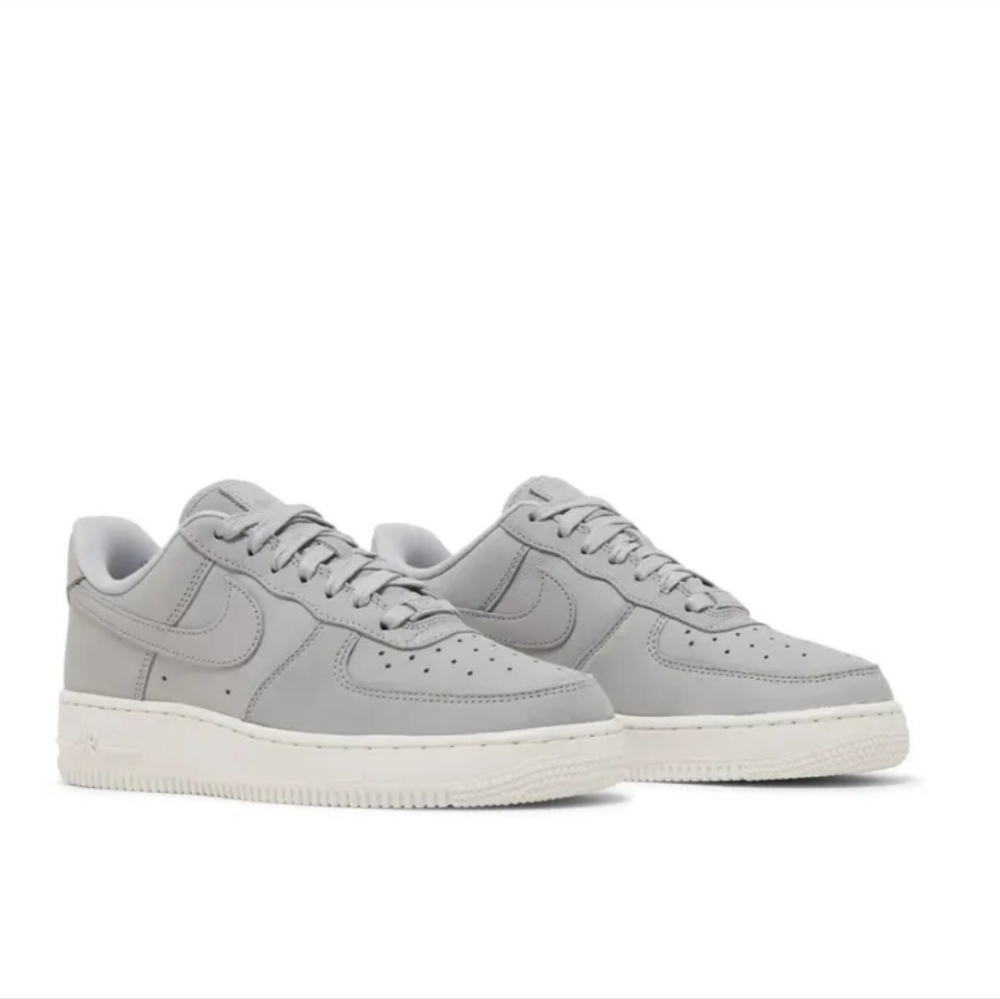 Nike Gray Air Force 1